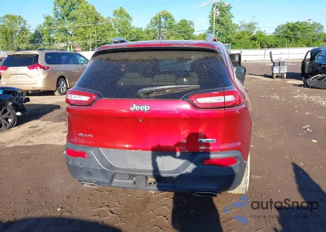 2017 Jeep Cherokee Latitude 4X4 z USA, uszkodzony, nr VIN 1C4PJMCS0HW563302